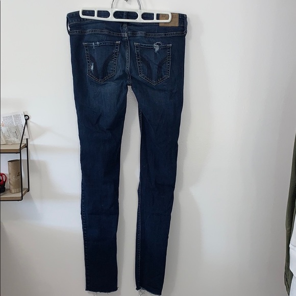 Hollister ripped jeans - Picture 4 of 7